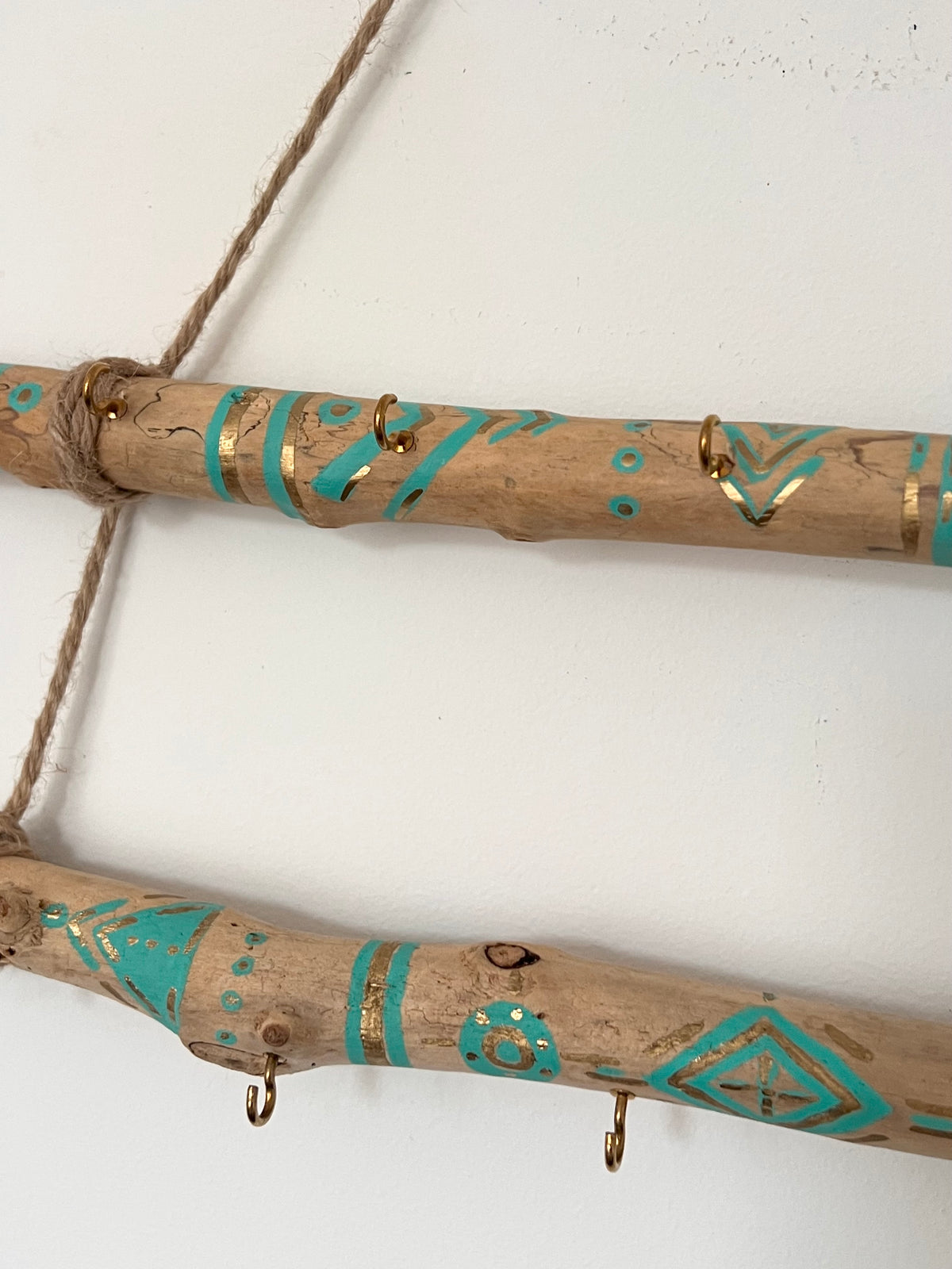 Porte-Bijoux en Bois Flotté (turquoise & blanc)