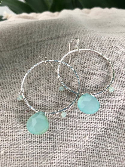 Boucles d’oreilles "Ibiza" en argent massif et Calcédoine.