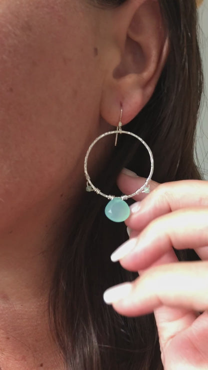 Boucles d’oreilles "Ibiza" en argent massif et Calcédoine.