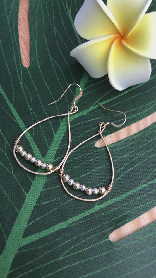 Boucles d’oreilles "Dua Perla" en Or laminé 14k et argent massif 925.